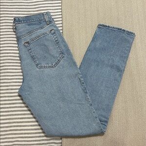 Abercrombie and Fitch The 90s Slim Straight Ultra High Rise Jeans 6/28